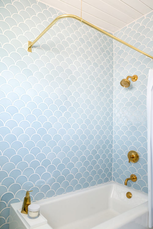 Photo of Fireclay Tiles surrounding bath tub and shower 