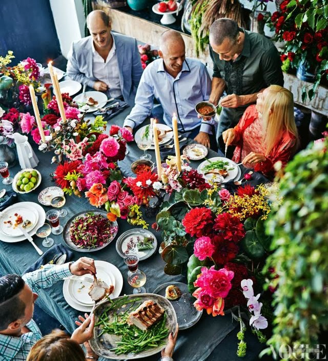 http://www.79ideas.org/2013/04/superb-table-decoration.html#.UuBzWbRlCM9