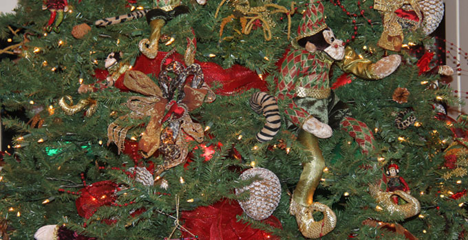 A Peek of Christmas