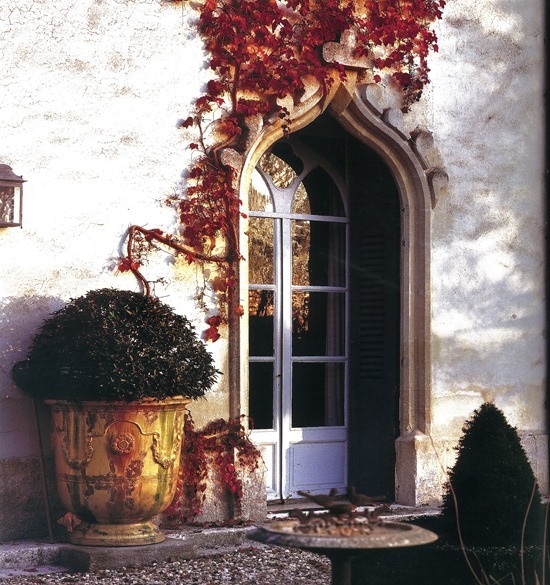 Gracious Outdoor Living For Fall