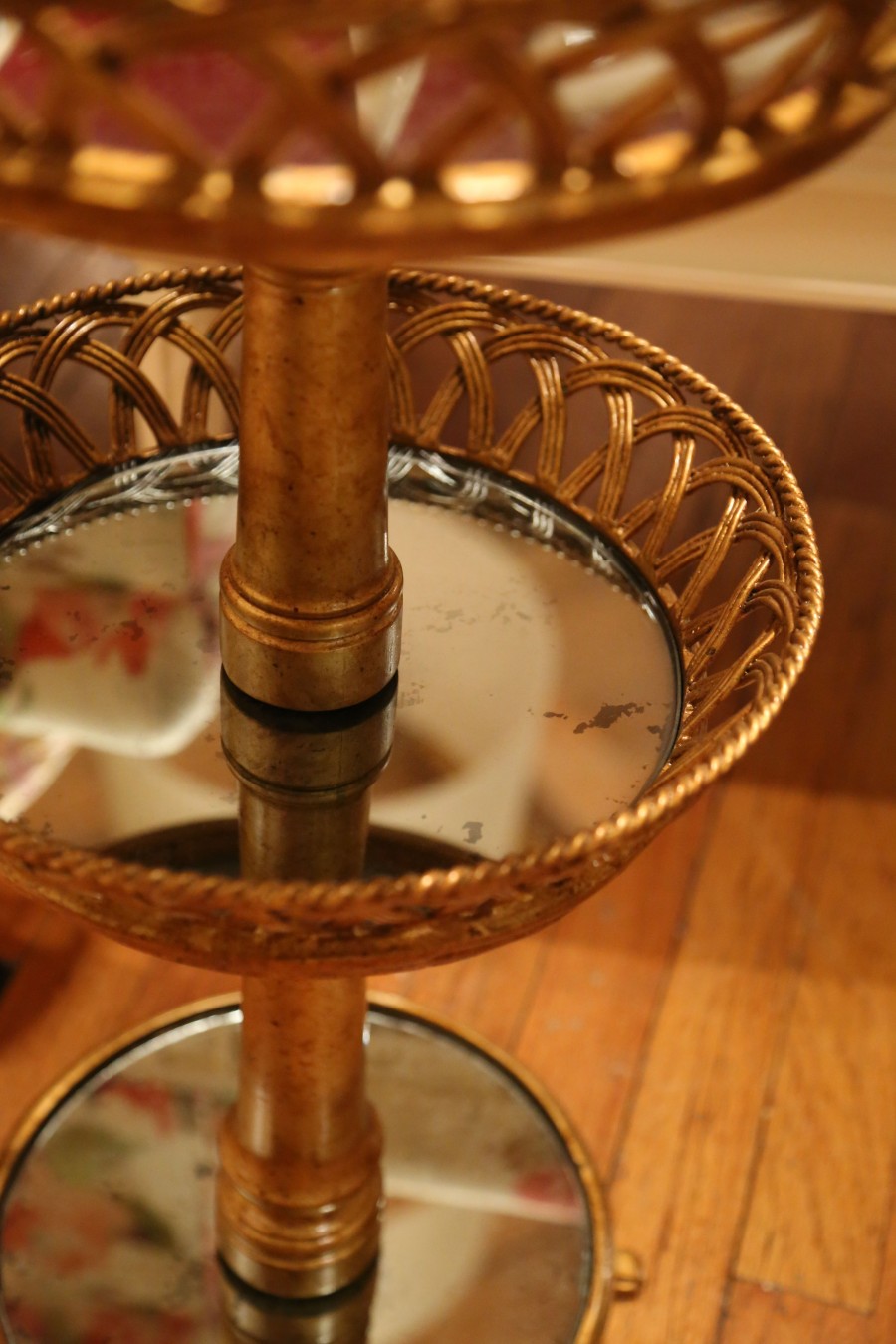 Memphis_Side_Table_by_Charlotte_Moss_