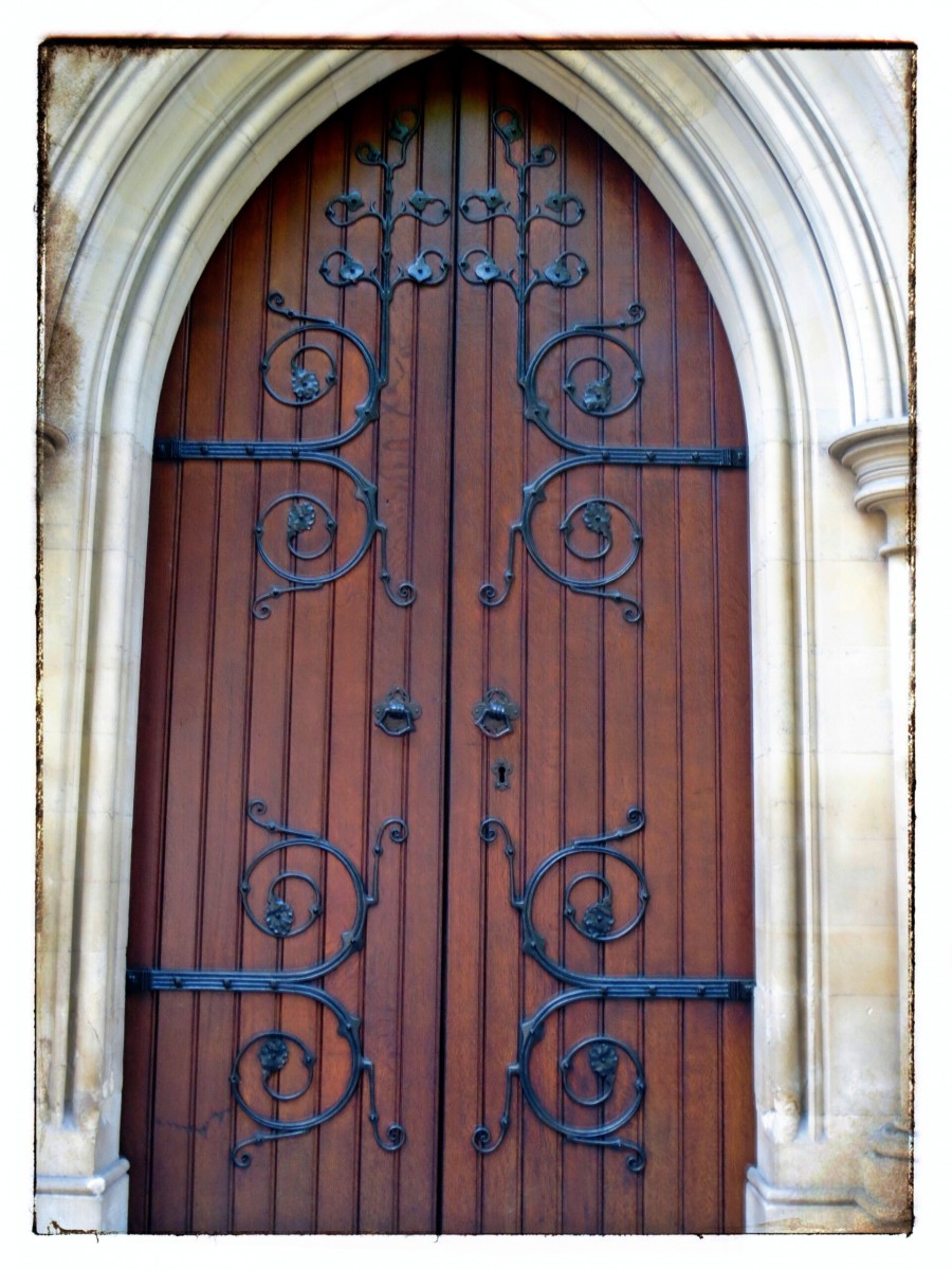 the many doors of Paris