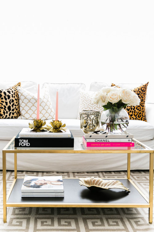 How to Style a Coffee Table: Grouping objects