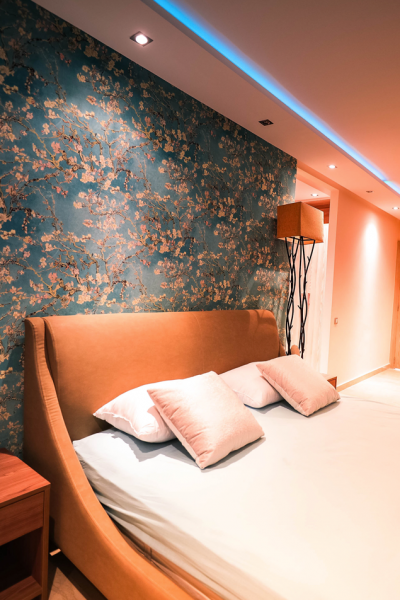 how to decorate with wallpaper