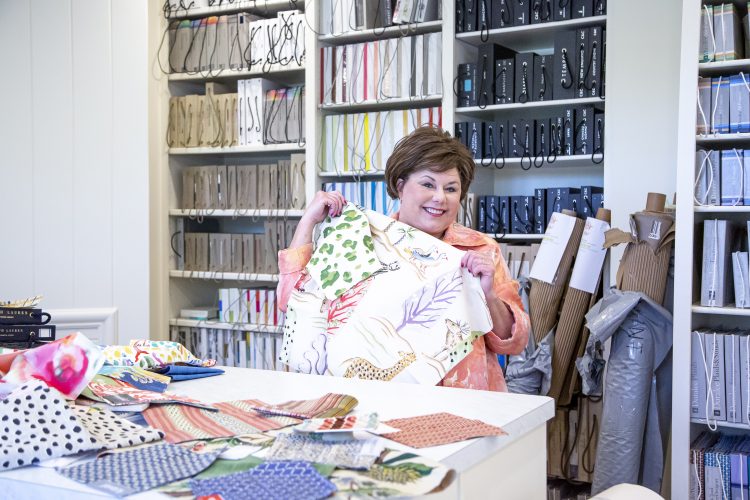 Designer Tips for Mixing Fabric Patterns from Leslie Hendrix Wood